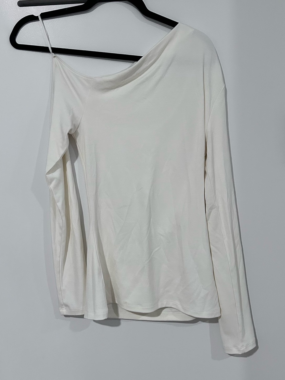Aritzia Babaton City Wide Top — Light Birch (Cream) | Size M - Picture 3 of 4